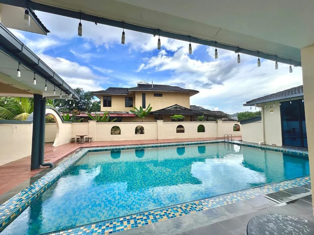 Swimming Poo Ktv Party House 27-300 Pax Villa Johor Bahru